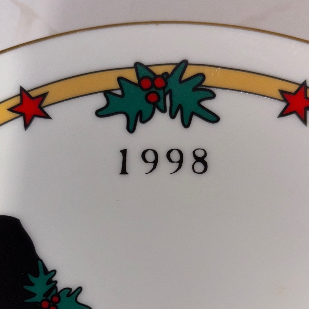 1998 The Black Dog Holiday Plate - Picture 5 of 6